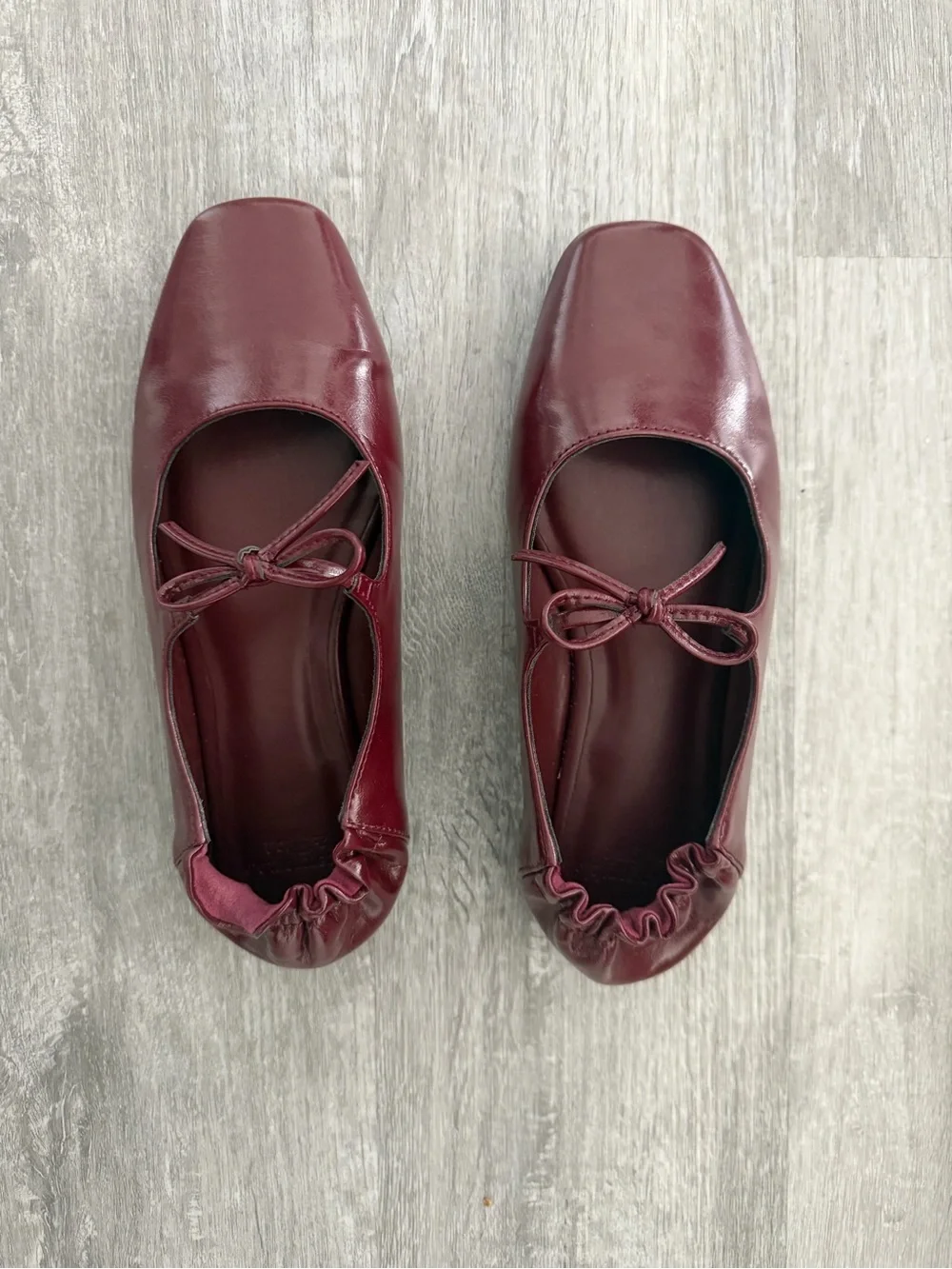 Abercrombie & Fitch Scrunch Vegan Leather Mary Jane Flat